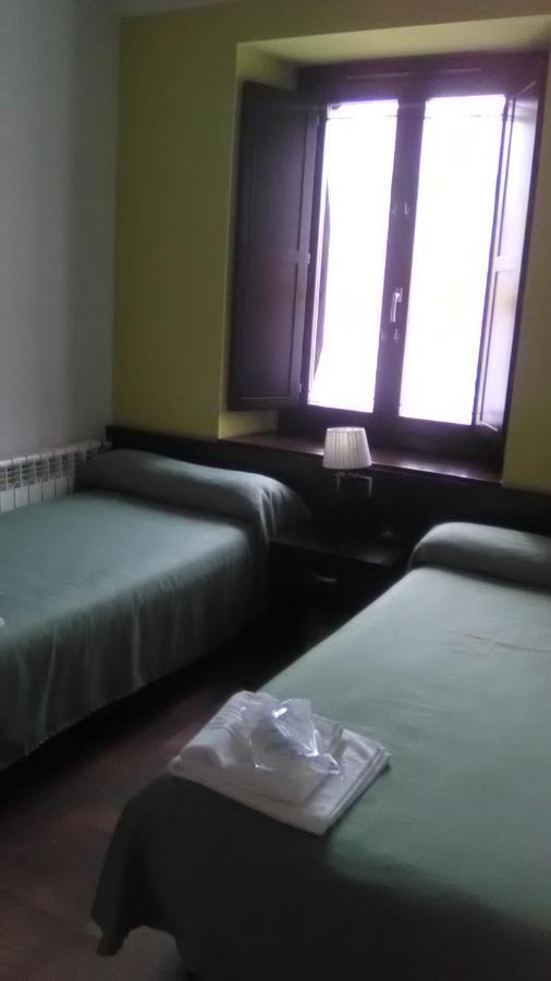 El Albergue Covaleda Bagian luar foto