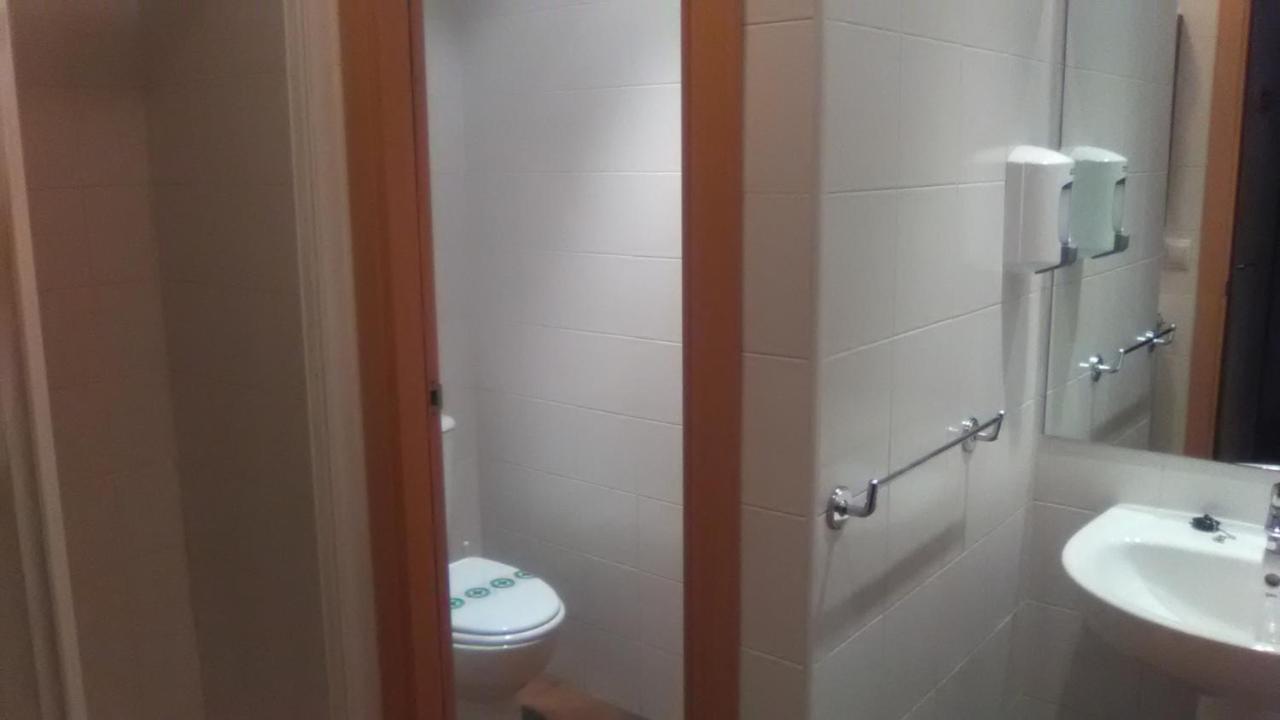 El Albergue Covaleda Bagian luar foto