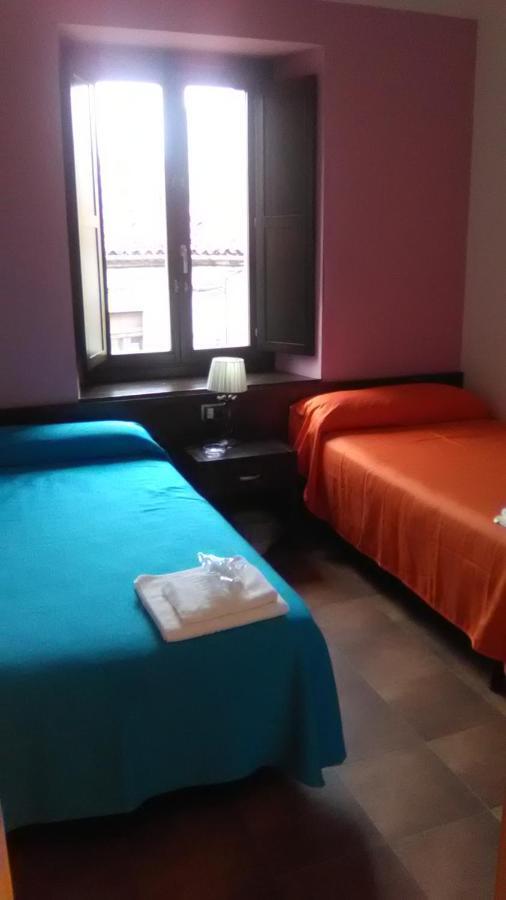 El Albergue Covaleda Bagian luar foto
