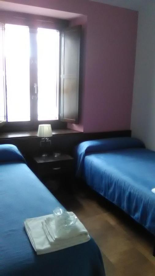 El Albergue Covaleda Bagian luar foto